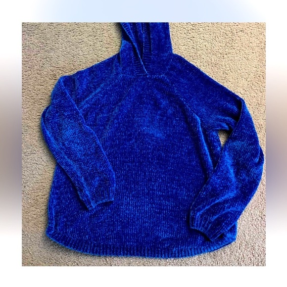 Womens RUE 21 royal blue velvet sweater hoodie - Picture 1 of 9